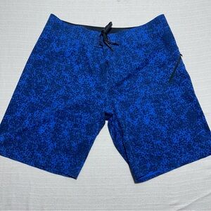Lululemon Men's Blue Spotted Board Shorts - Size 38